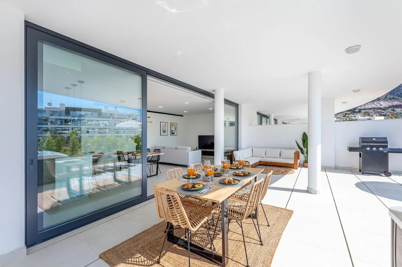 797 Holiday Rentals - Lujoso Apartamento Para 6 Con Jacuzzi En Higueron Malaga Apartment
