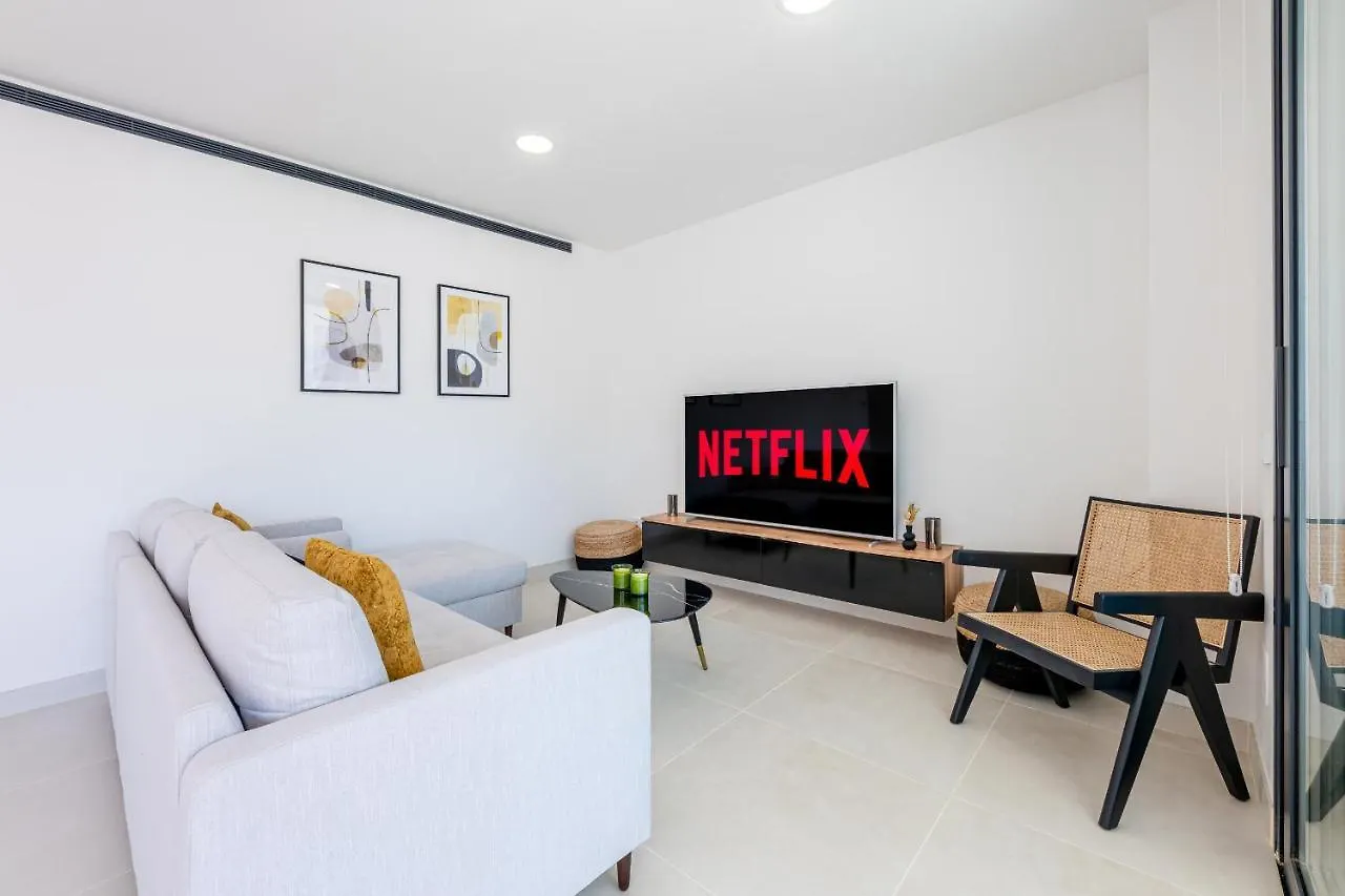 797 Holiday Rentals - Lujoso Apartamento Para 6 Con Jacuzzi En Higueron Malaga
